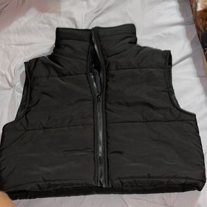 Zip up crop black vest